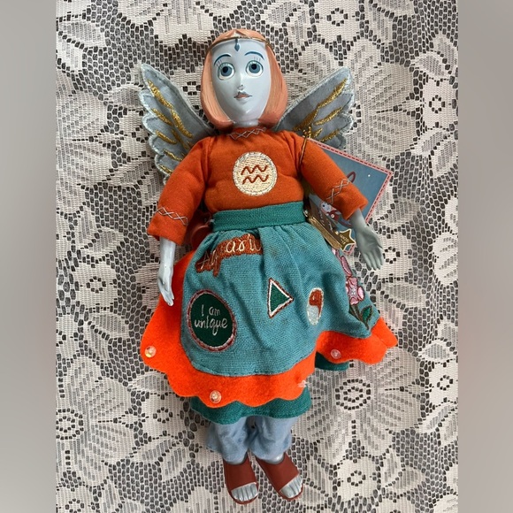 Aquarius Angels of the Zodiac. Posable Doll Figurine January February - Picture 5 of 14